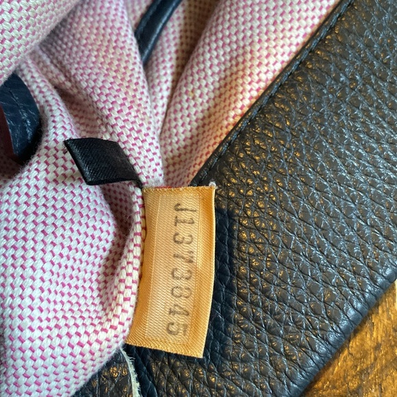 Dooney & Bourke Belvedere Logo Lock Pebbled Leather Bucket Bag - Picture 8 of 17